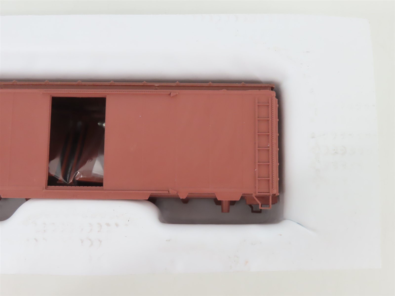 HO Scale Front Range Kit #4800 Undecorated 40' Single Door Box Car