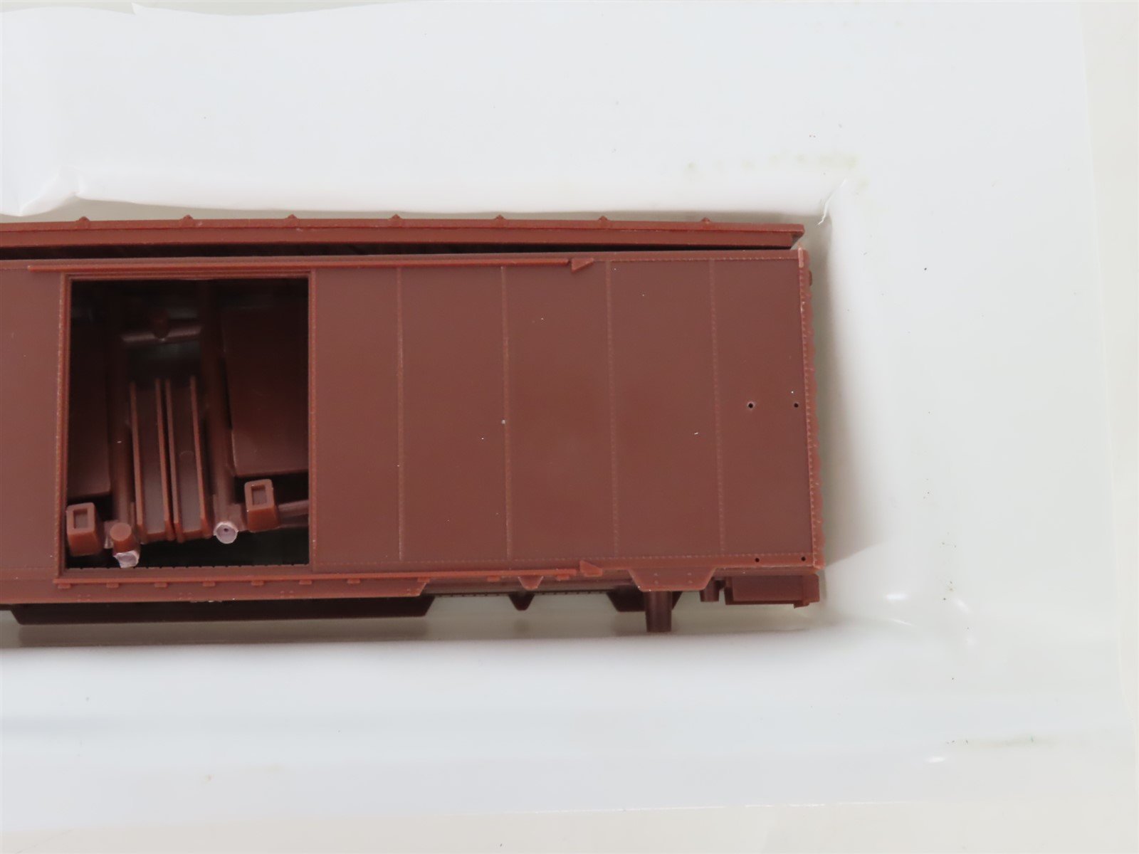 HO Scale Front Range Kit #4070 Undecorated 40' Single Door Box Car
