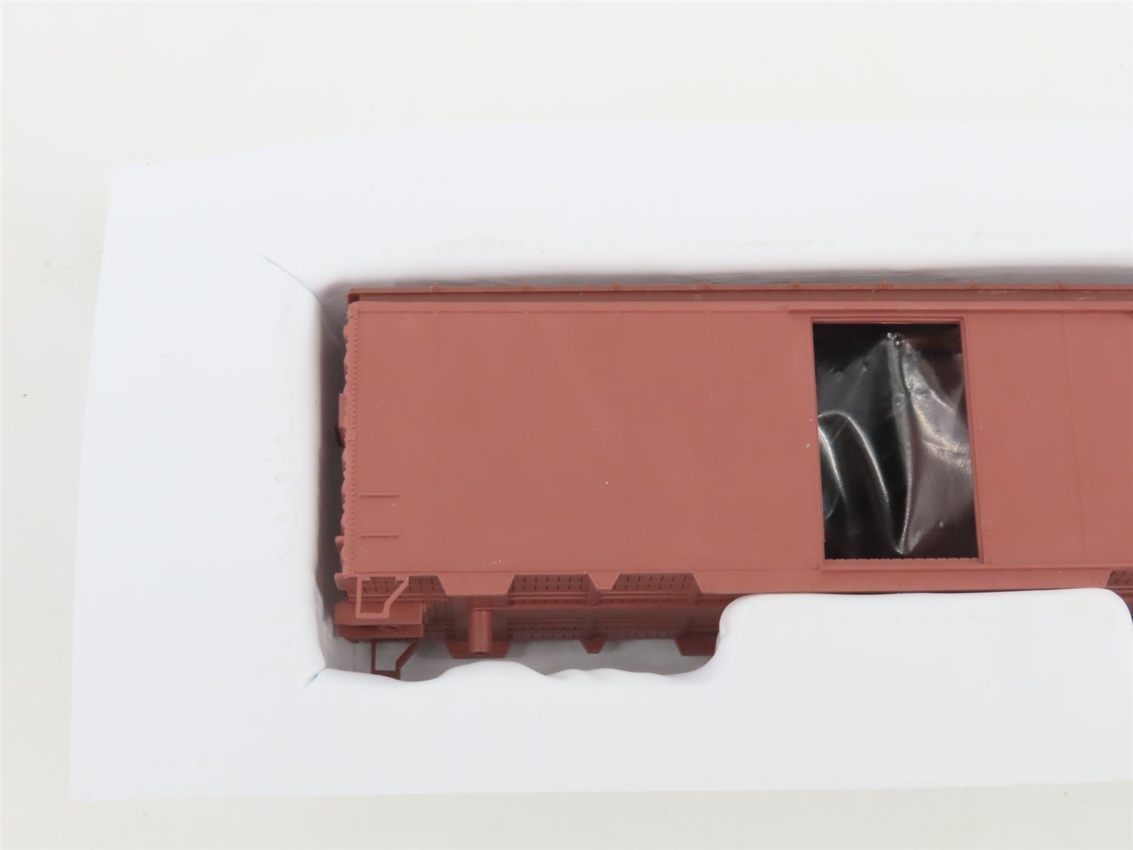 HO Scale Front Range Kit #4800 Undecorated 40' Single Door Box Car