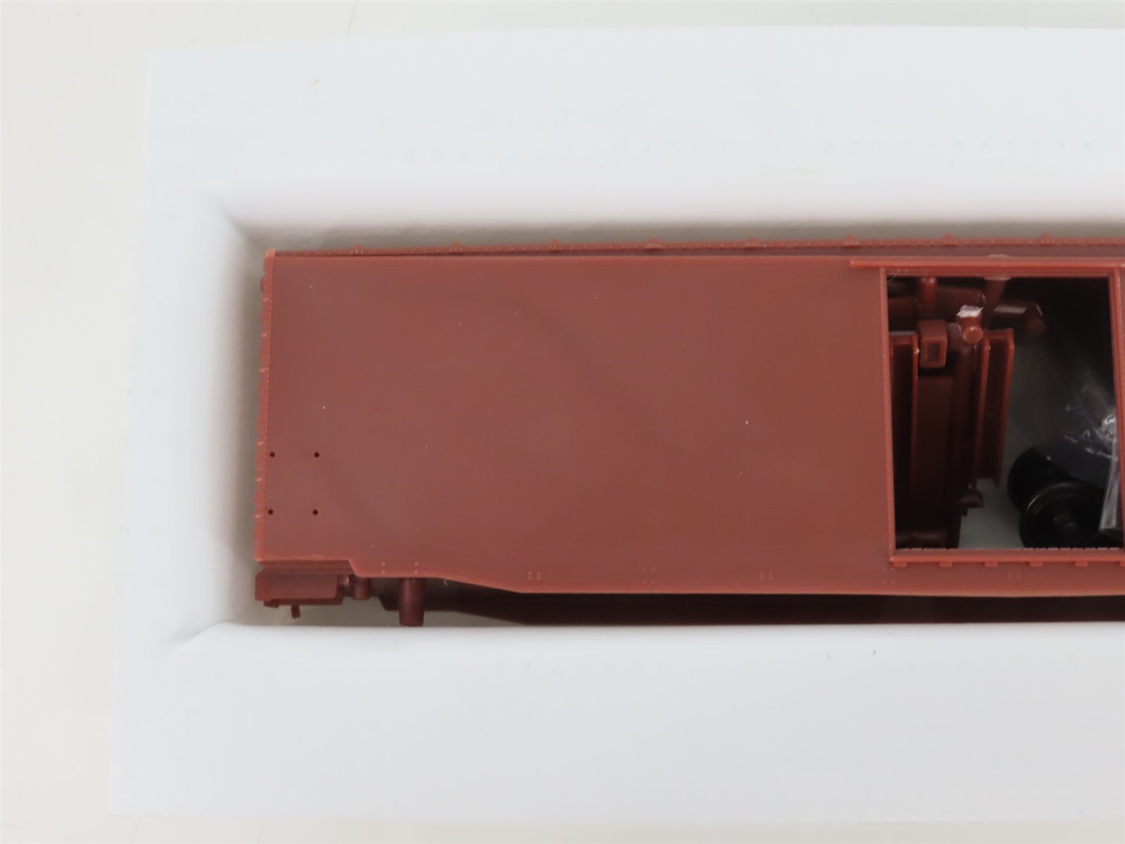 HO Scale Front Range Kit #5000 Undecorated 50' Single Door Box Car