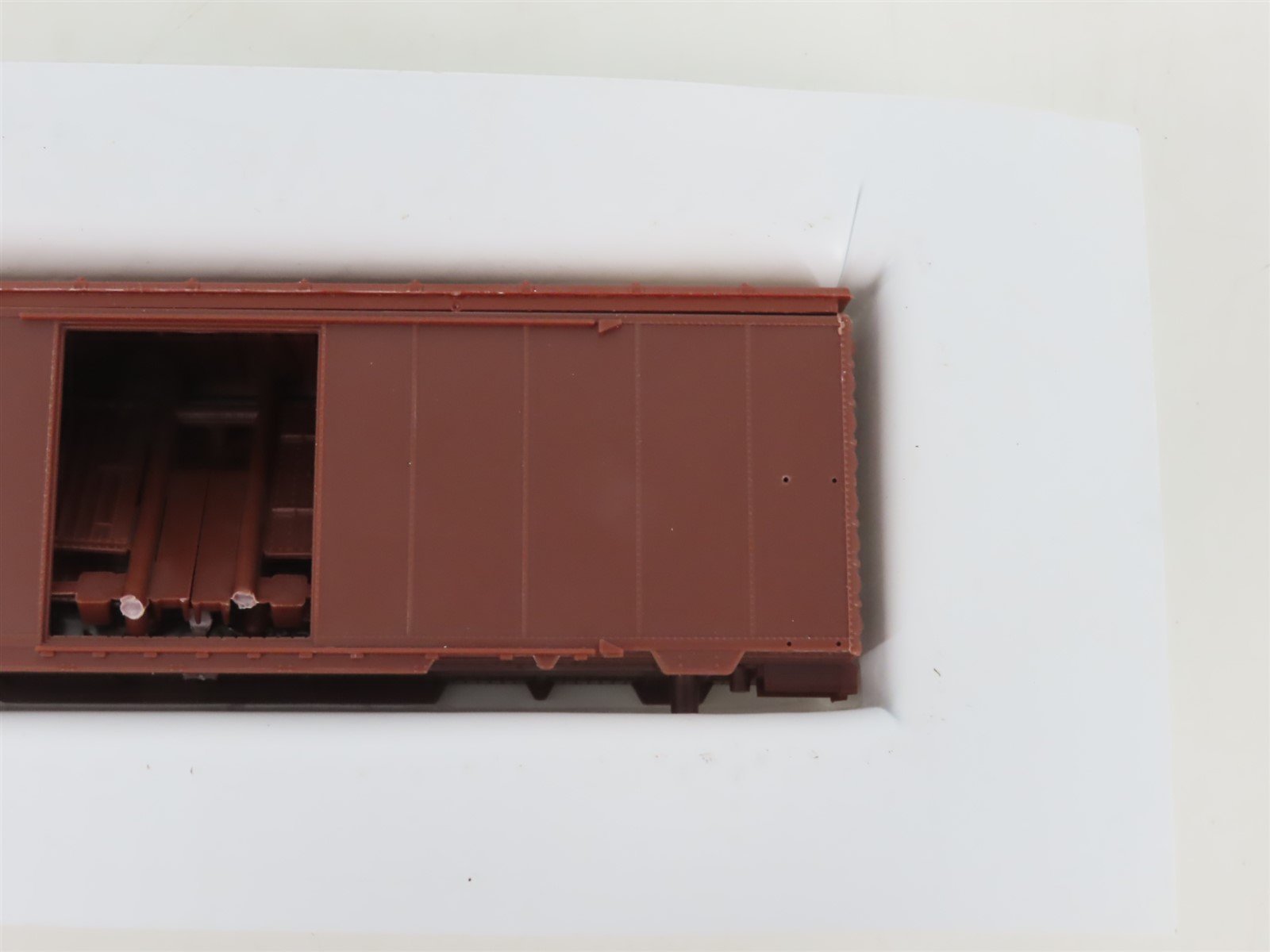 HO Scale Front Range Kit #4070 Undecorated 40' Single Door Box Car
