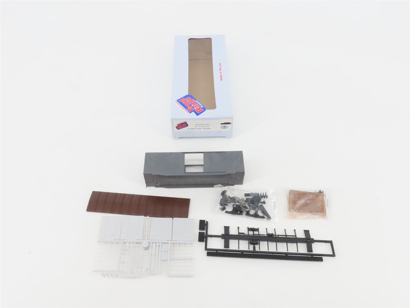 HO Scale Front Range Kit #4070 Undecorated 40' Single Door Box Car