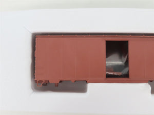 HO Scale Front Range Kit #4800 Undecorated 40' Single Door Box Car