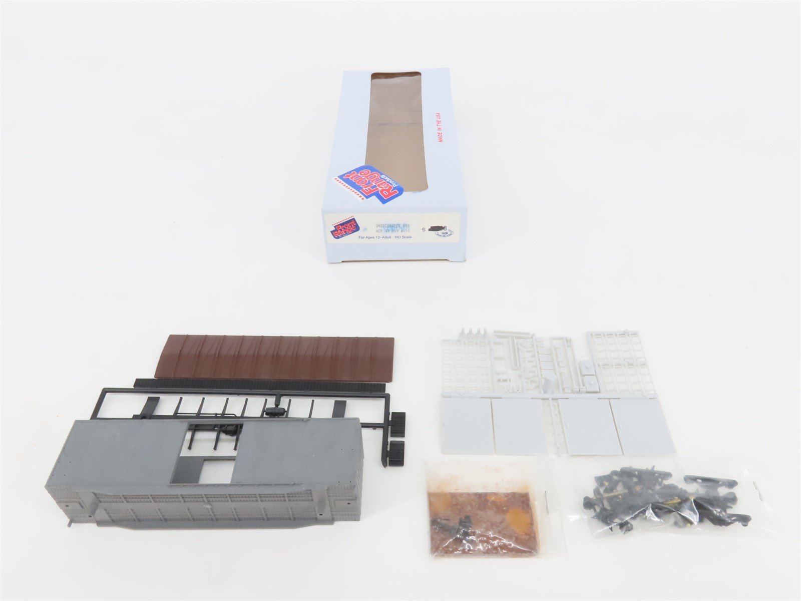HO Scale Front Range Kit #4070 Undecorated 40' Single Door Box Car