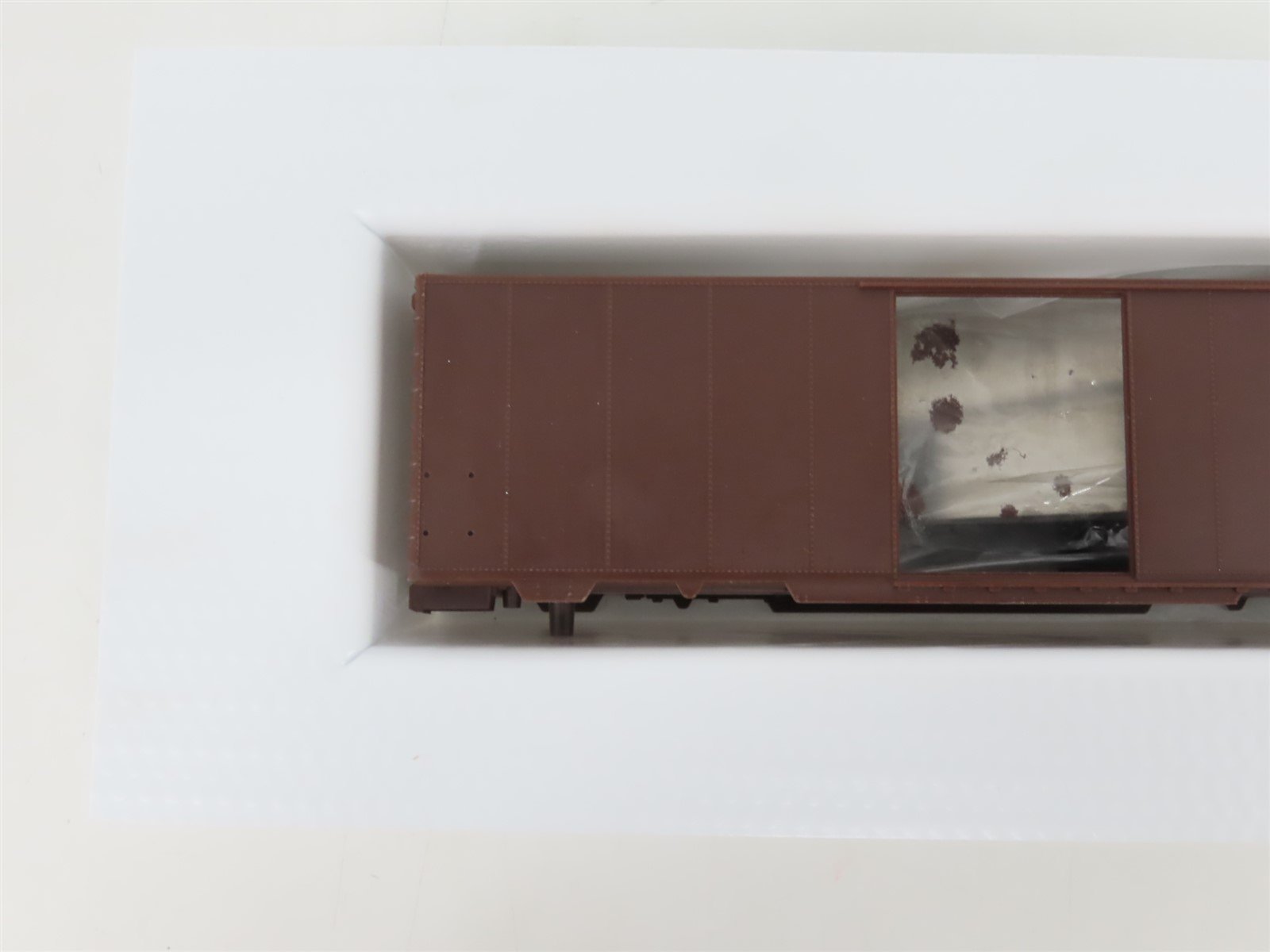 HO Scale Front Range Kit #4070 Undecorated 40' Single Door Box Car