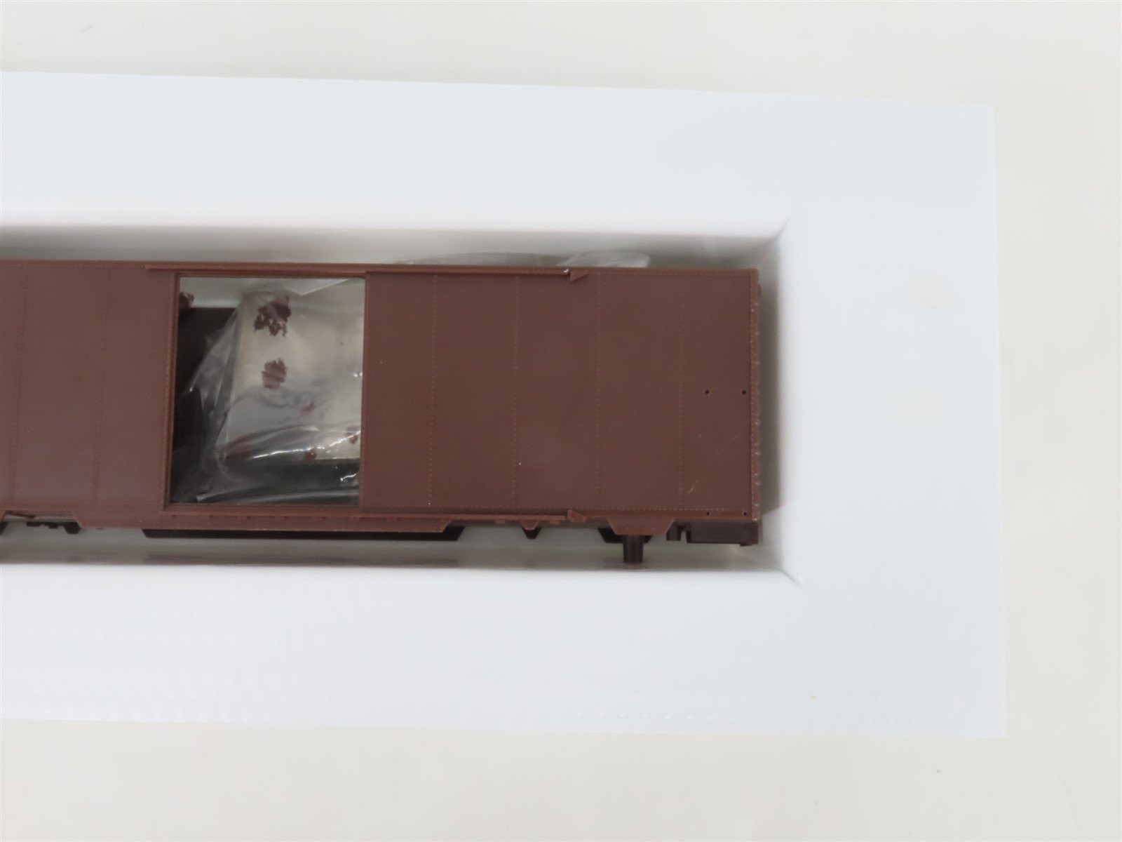 HO Scale Front Range Kit #4070 Undecorated 40' Single Door Box Car