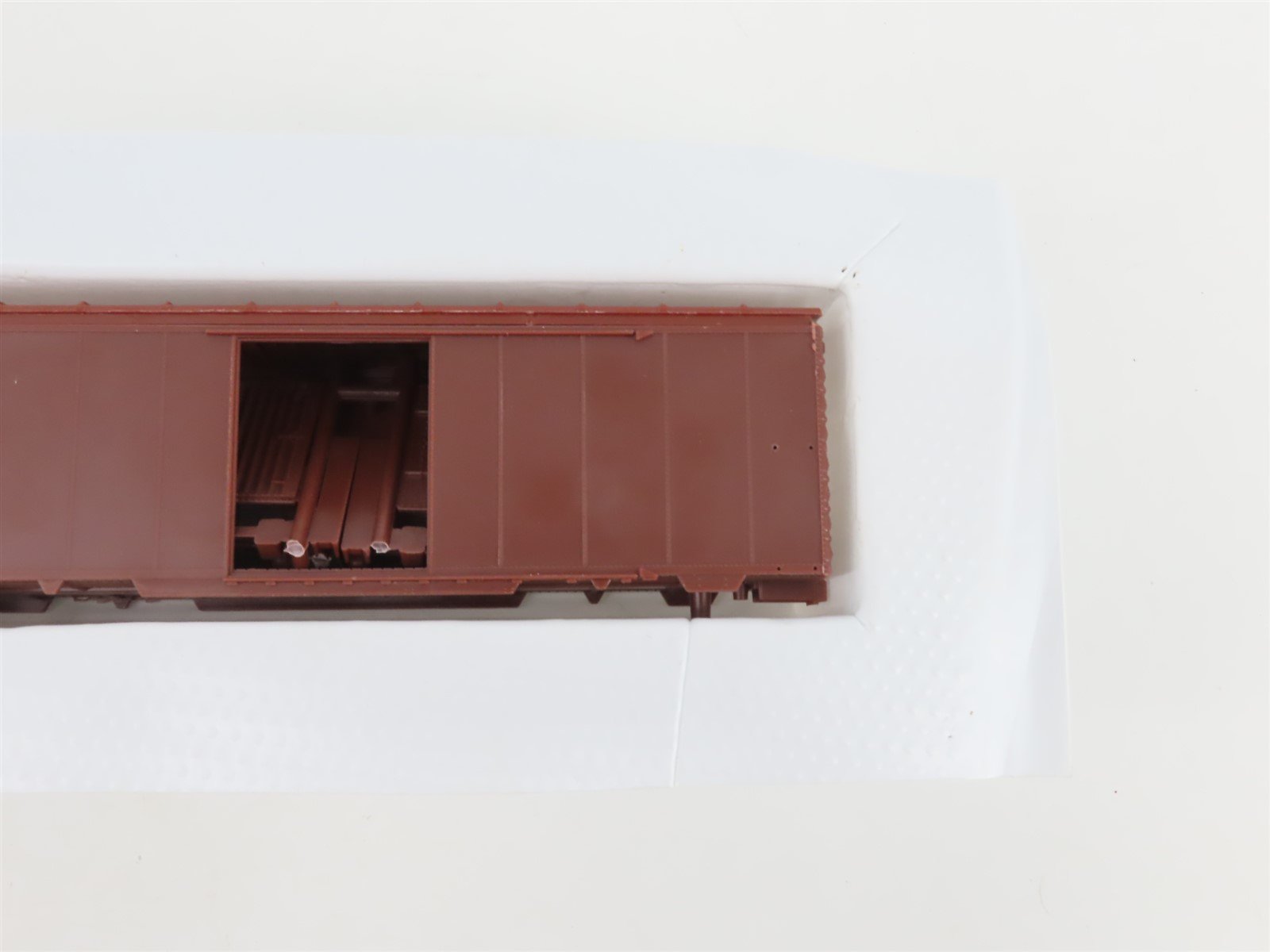 HO Scale Front Range Kit #4070 Undecorated Single Door 40' Box Car