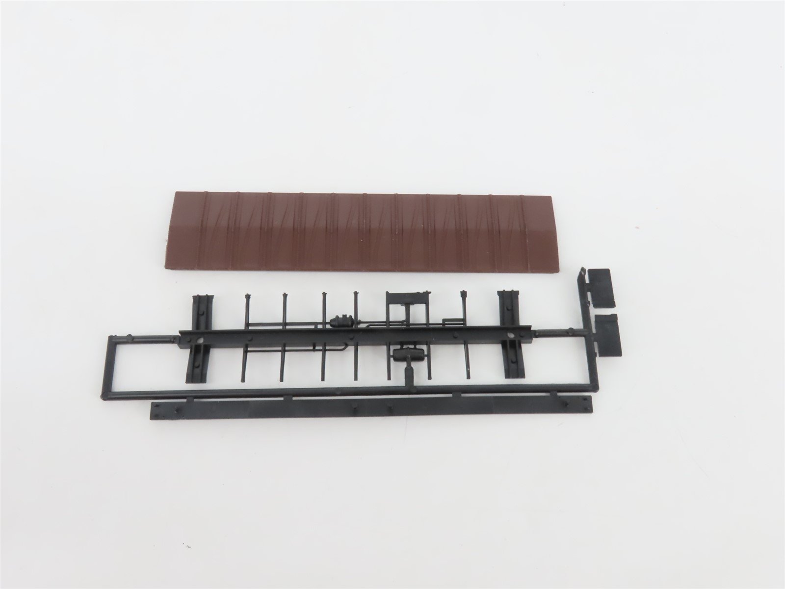 HO Scale Front Range Kit #4070 Undecorated 40' Single Door Box Car
