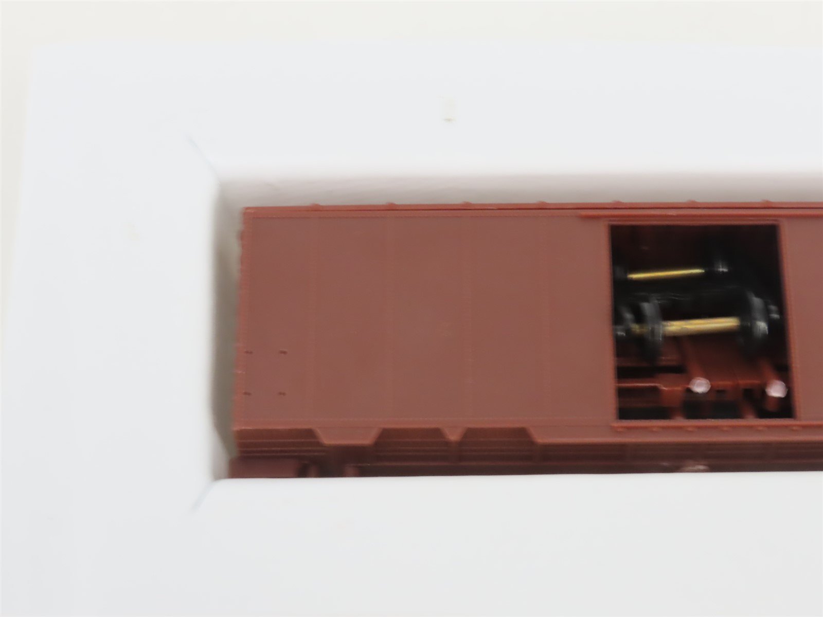 HO Scale Front Range Kit #4070 Undecorated 40' Single Door Box Car