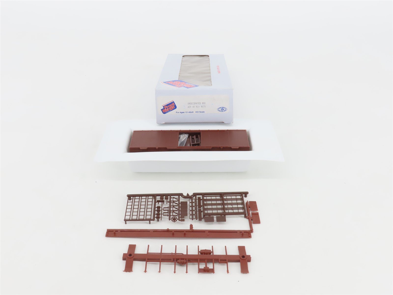 HO Scale Front Range Kit #4070 Undecorated 40' Single Door Box Car