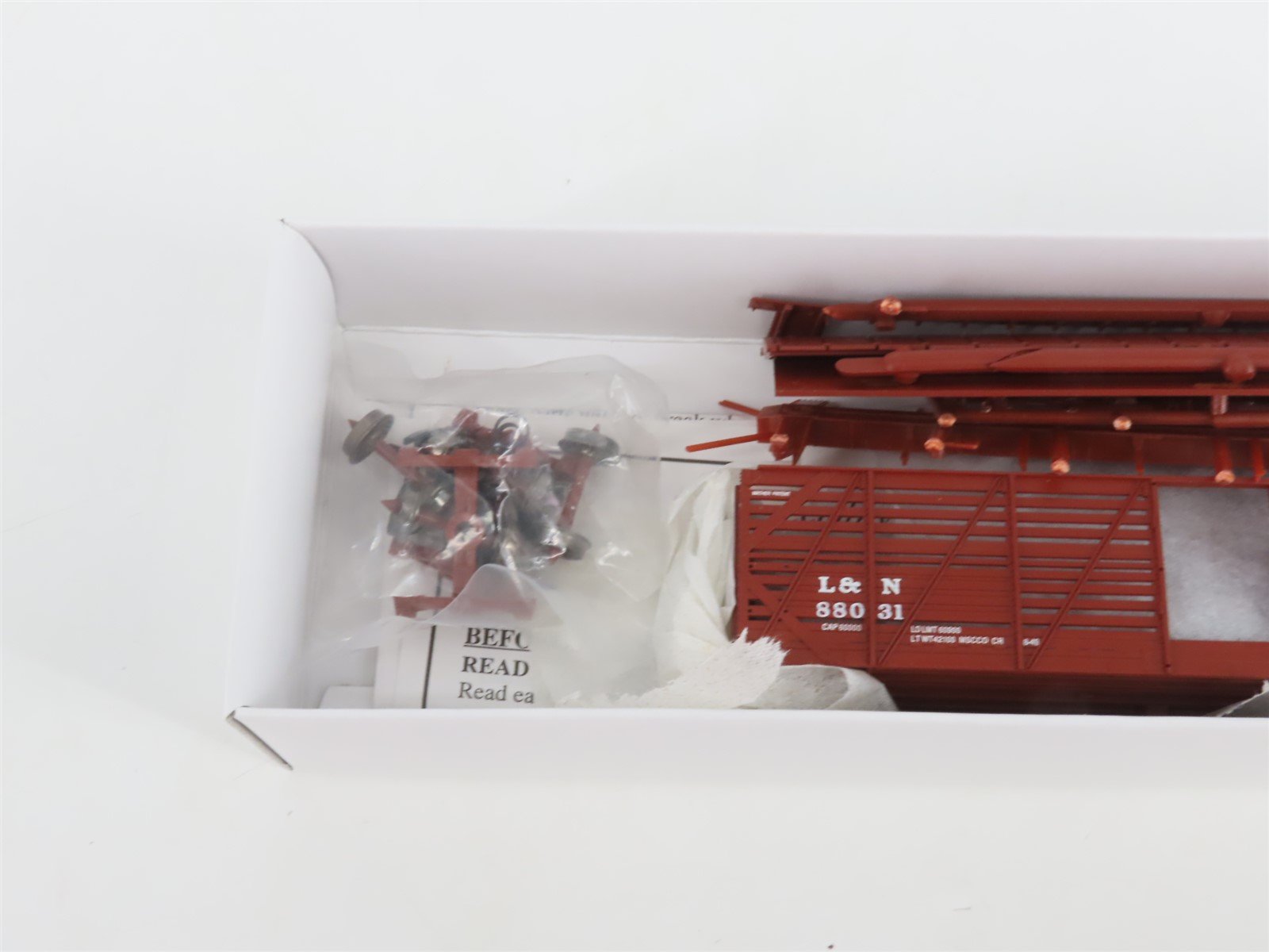 HO Scale PROTO 2000 Kit #21210 L&N Louisville & Nashville 40' Stock Car #88031