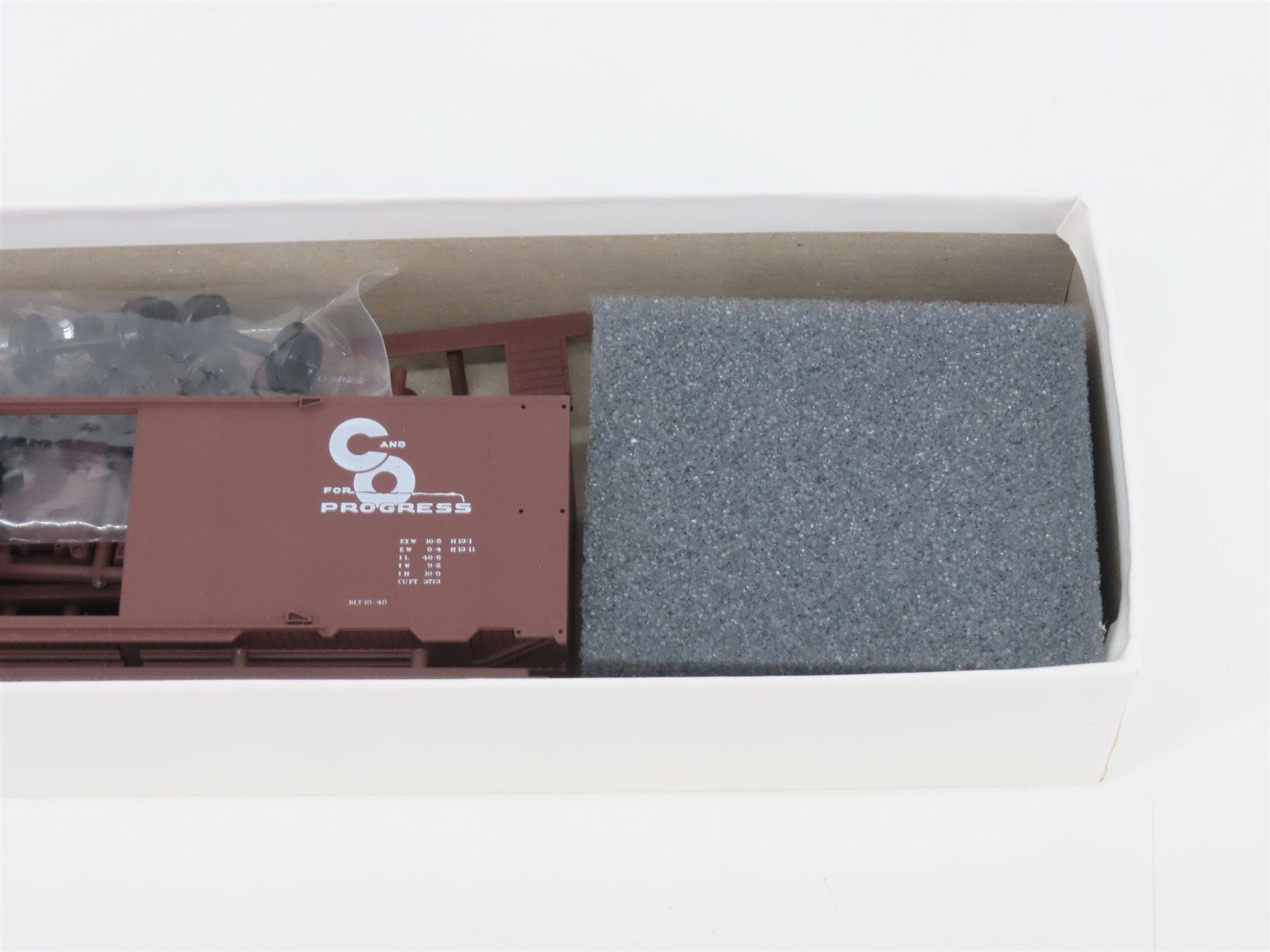 HO Scale InterMountain Kit 40706-11 C&O Chesapeake & Ohio 40' Box Car #3922