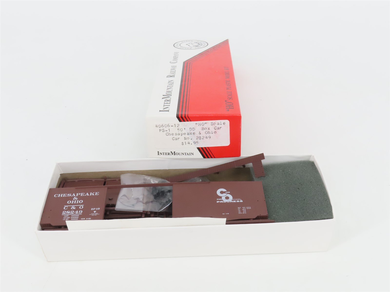 HO Scale InterMountain Kit 40606-12 C&O Chesapeake & Ohio 50' Box Car #28249