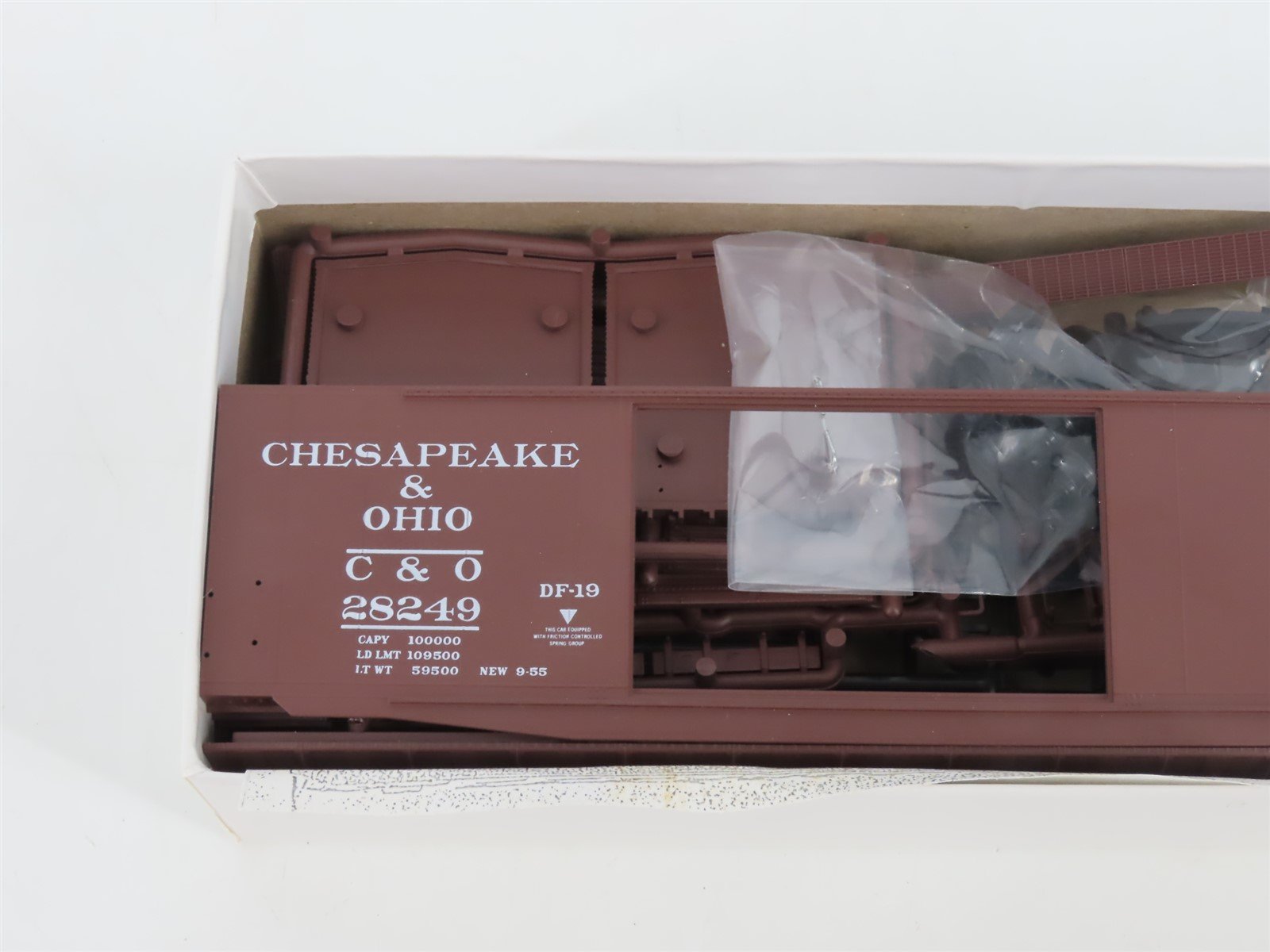 HO Scale InterMountain Kit 40606-12 C&O Chesapeake & Ohio 50' Box Car #28249
