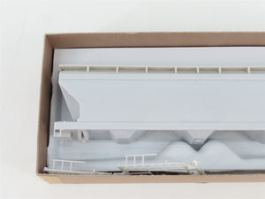 HO Scale Front Range Kit #4300 Undecorated 3-Bay Covered Grain Hopper Car