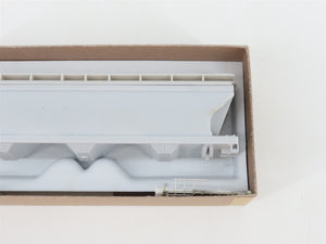 HO Scale Front Range Kit #4300 Undecorated 3-Bay Covered Grain Hopper Car