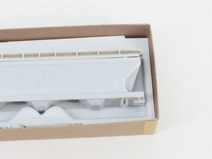 HO Scale Front Range Kit #4300 Undecorated 3-Bay Covered Grain Hopper Car