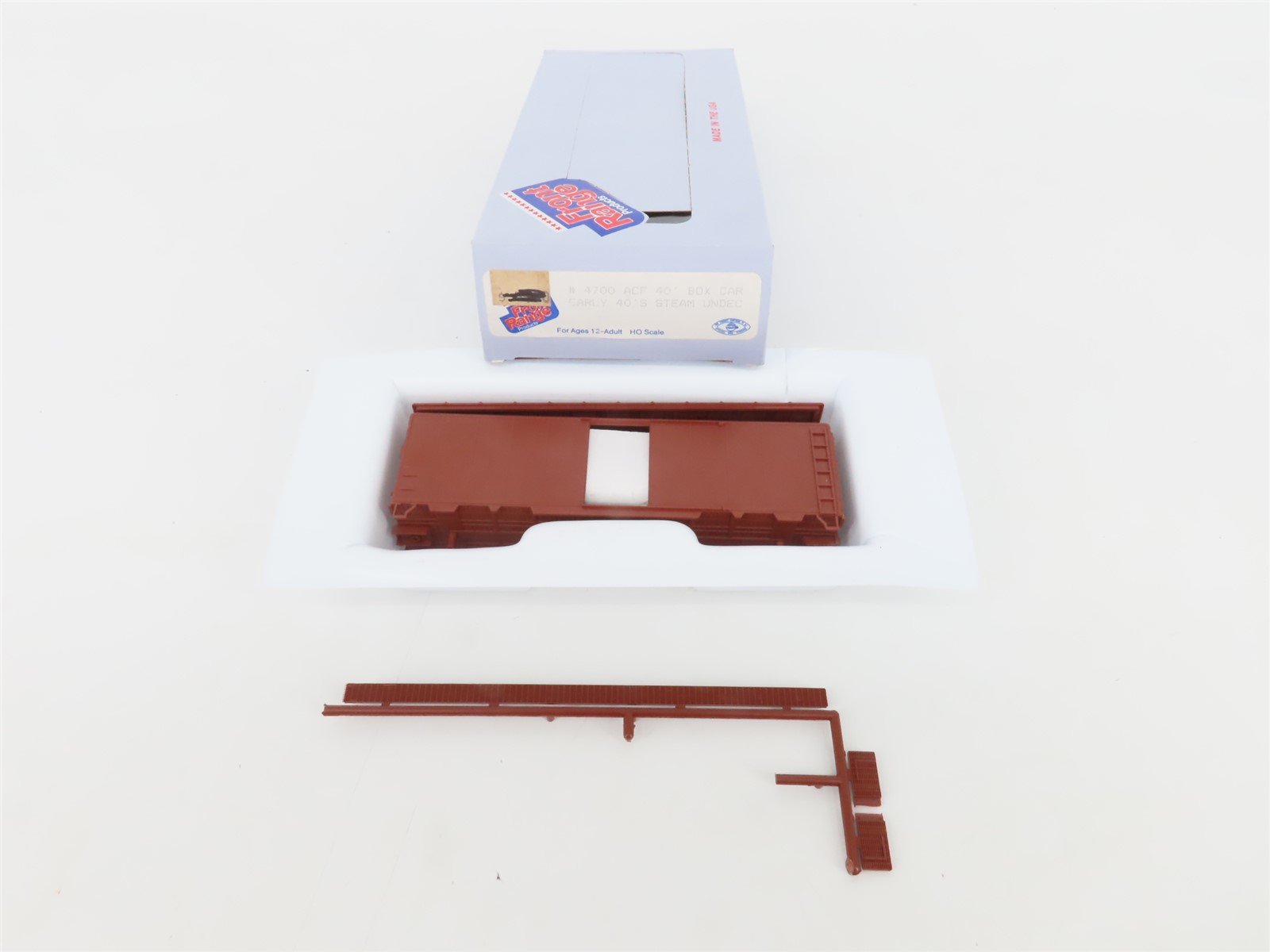 HO Scale Front Range Kit #4700 Undecorated 40' Single Door Box Car