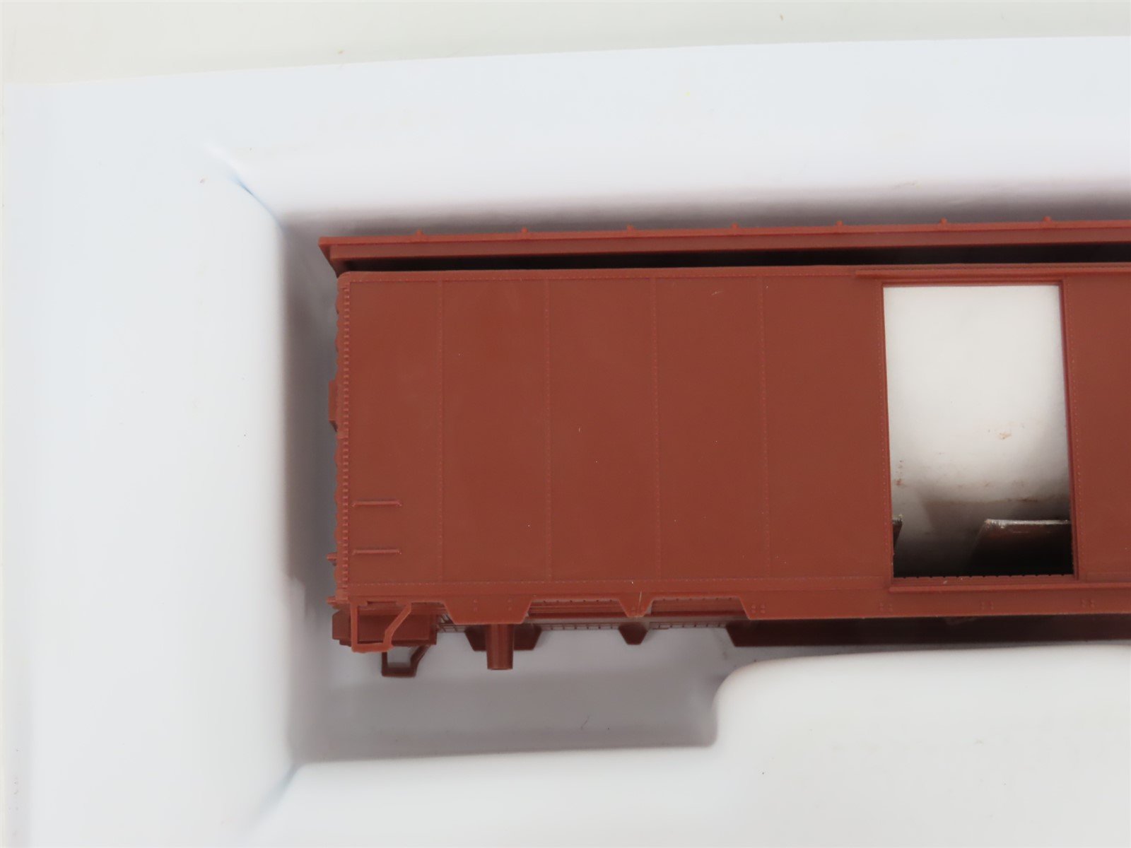 HO Scale Front Range Kit #4700 Undecorated 40' Single Door Box Car