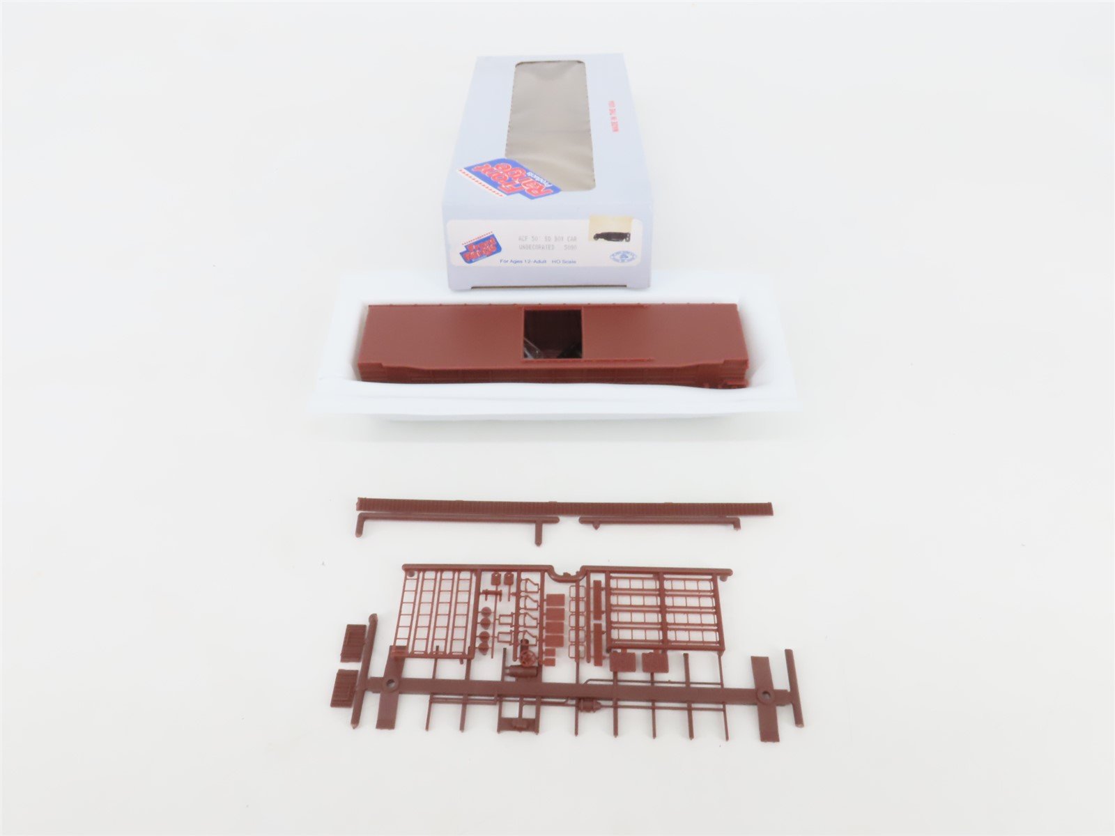 HO Scale Front Range Kit #5000 Undecorated 50' Single Door Box Car
