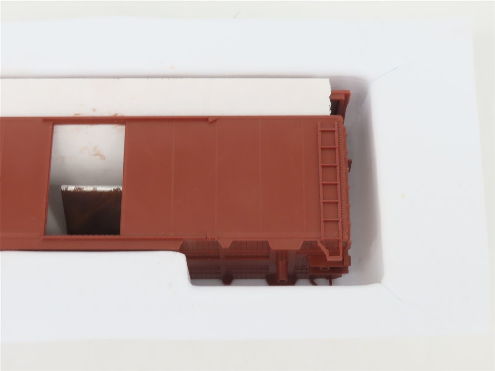 HO Scale Front Range Kit #4700 Undecorated 40' Single Door Box Car