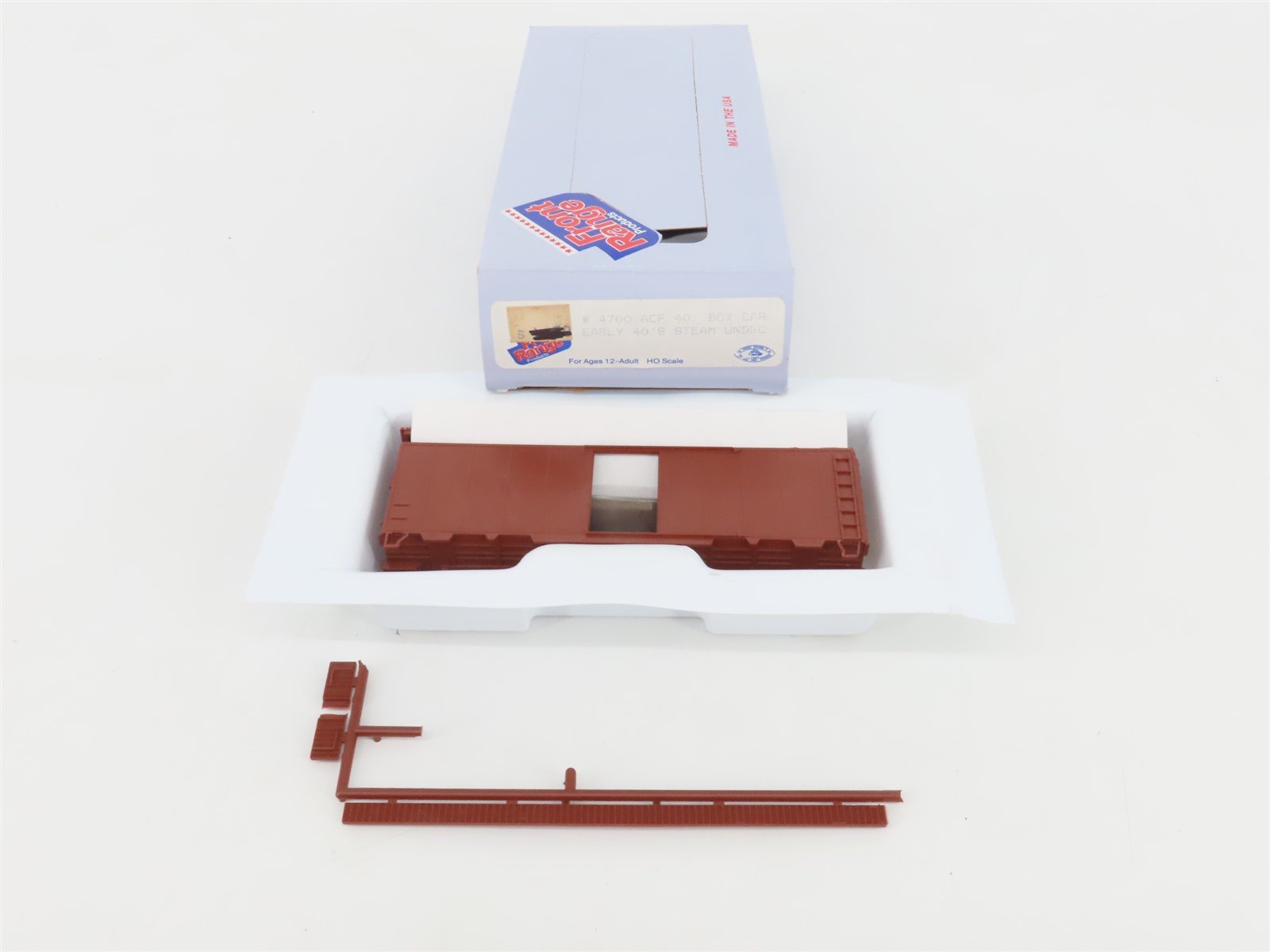 HO Scale Front Range Kit #4700 Undecorated Single Door 40' Box Car