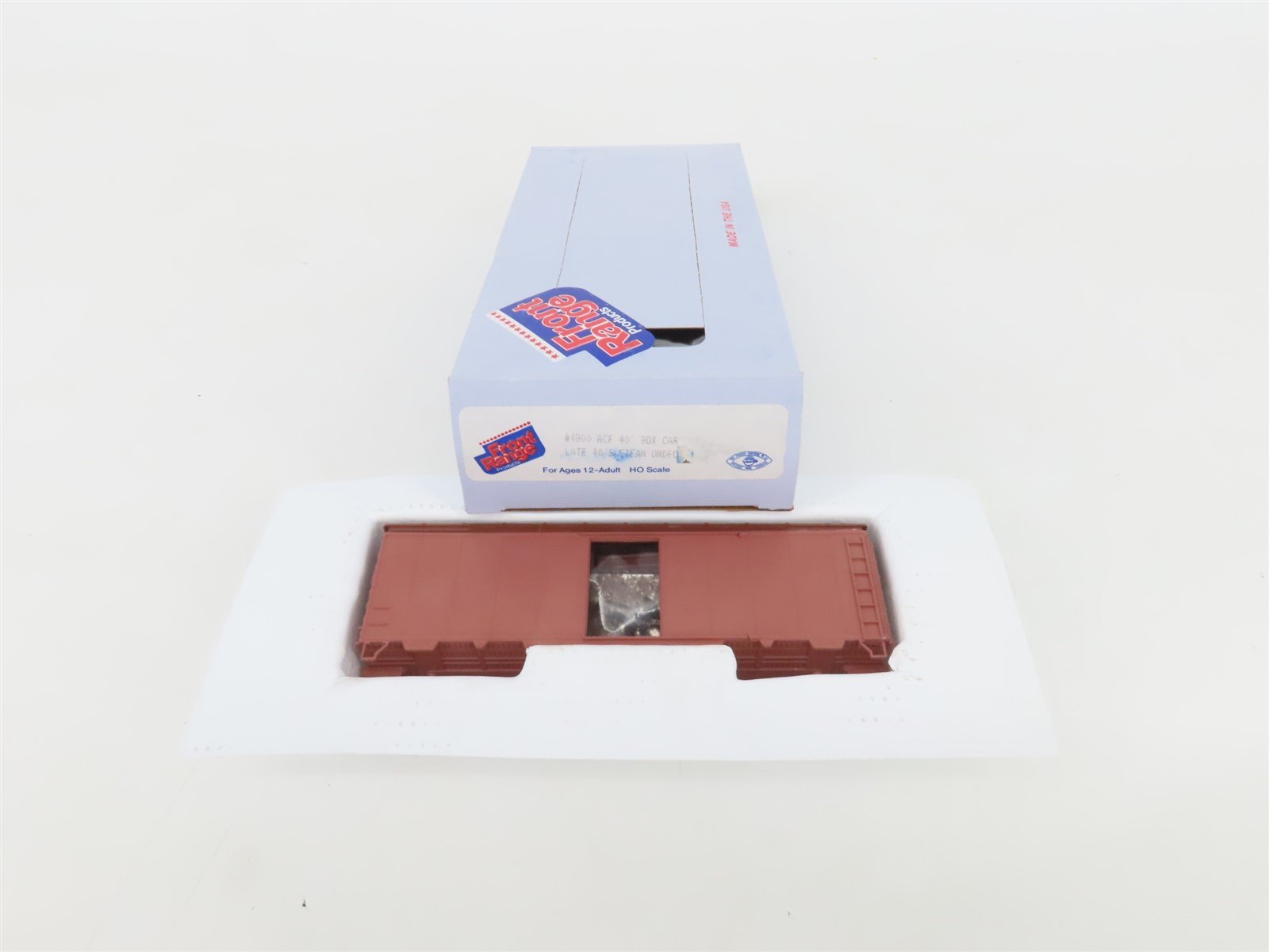 HO Scale Front Range Kit #4800 Undecorated 40' Single Door Box Car