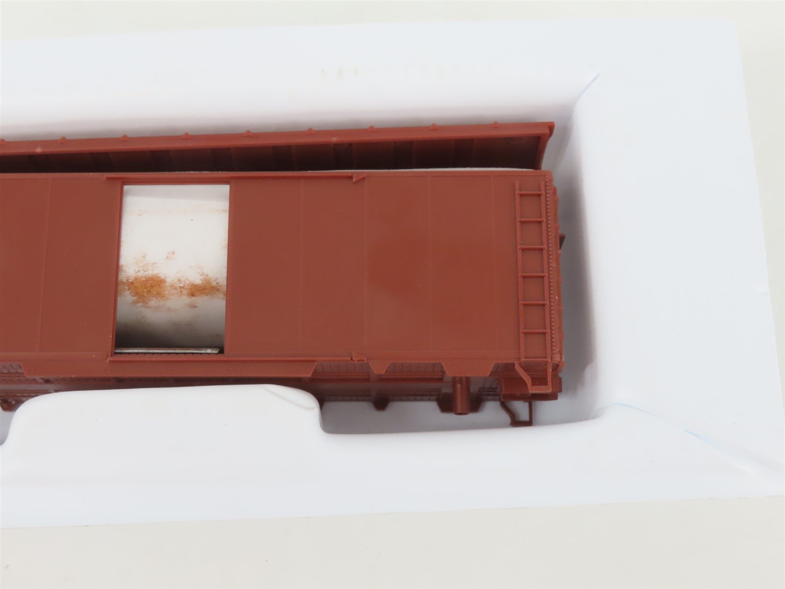HO Scale Front Range Kit #4700 Undecorated 40' Single Door Box Car