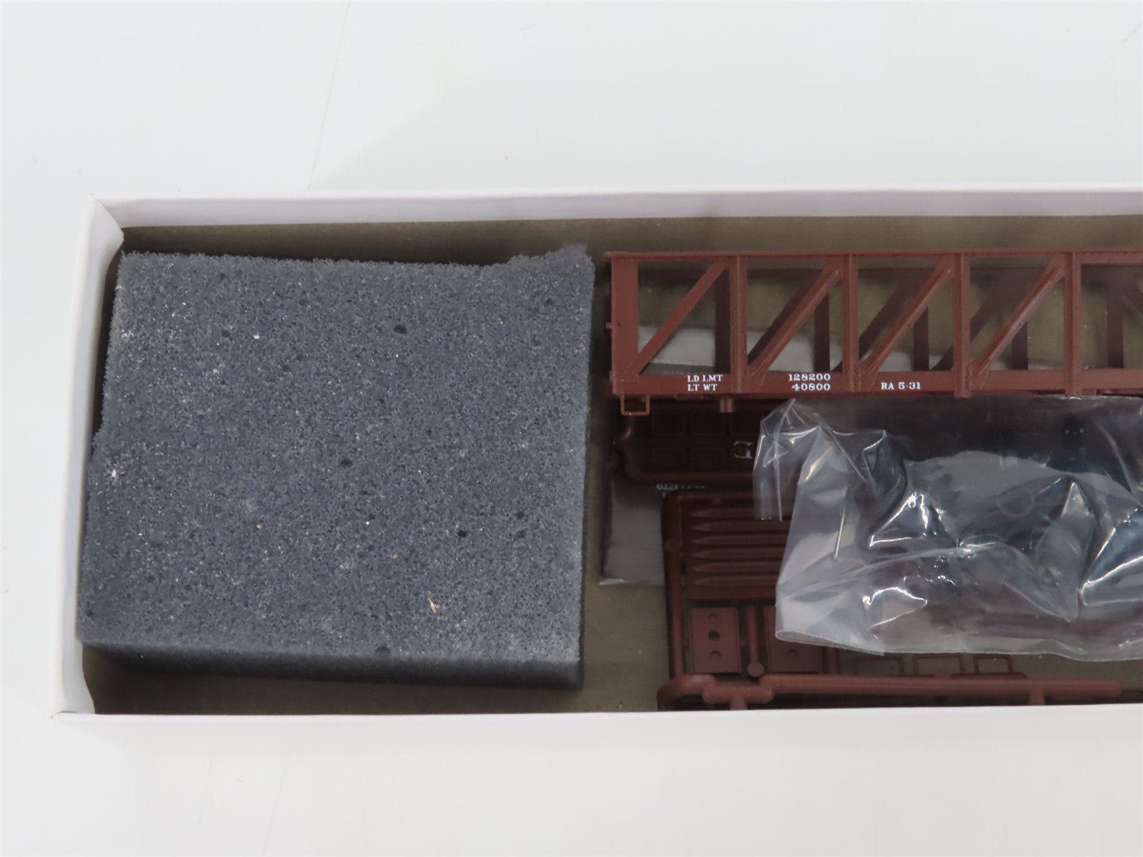 HO InterMountain Kit 41606-09 C&O Chesapeake & Ohio Drop Bottom Gondola #29826
