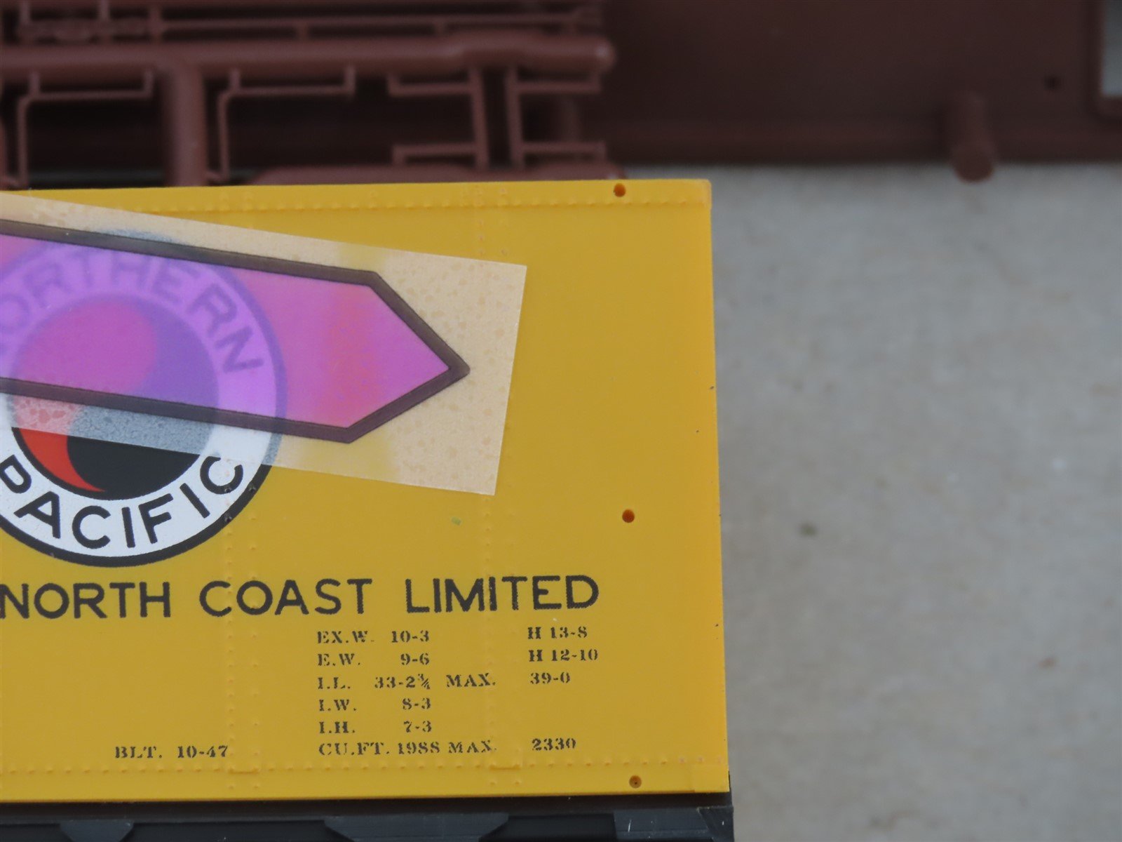 HO Scale InterMountain Kit 40502-10 NP Northern Pacific Railroad Reefer #91218