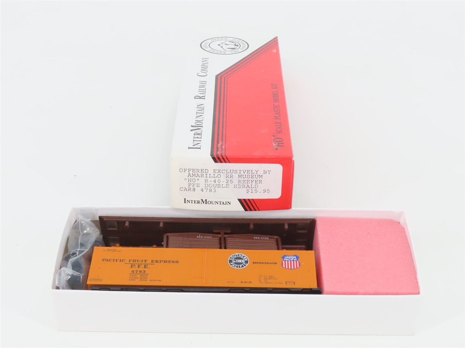 HO Scale InterMountain Kit SP UP PFE Pacific Fruit Express Reefer #4783