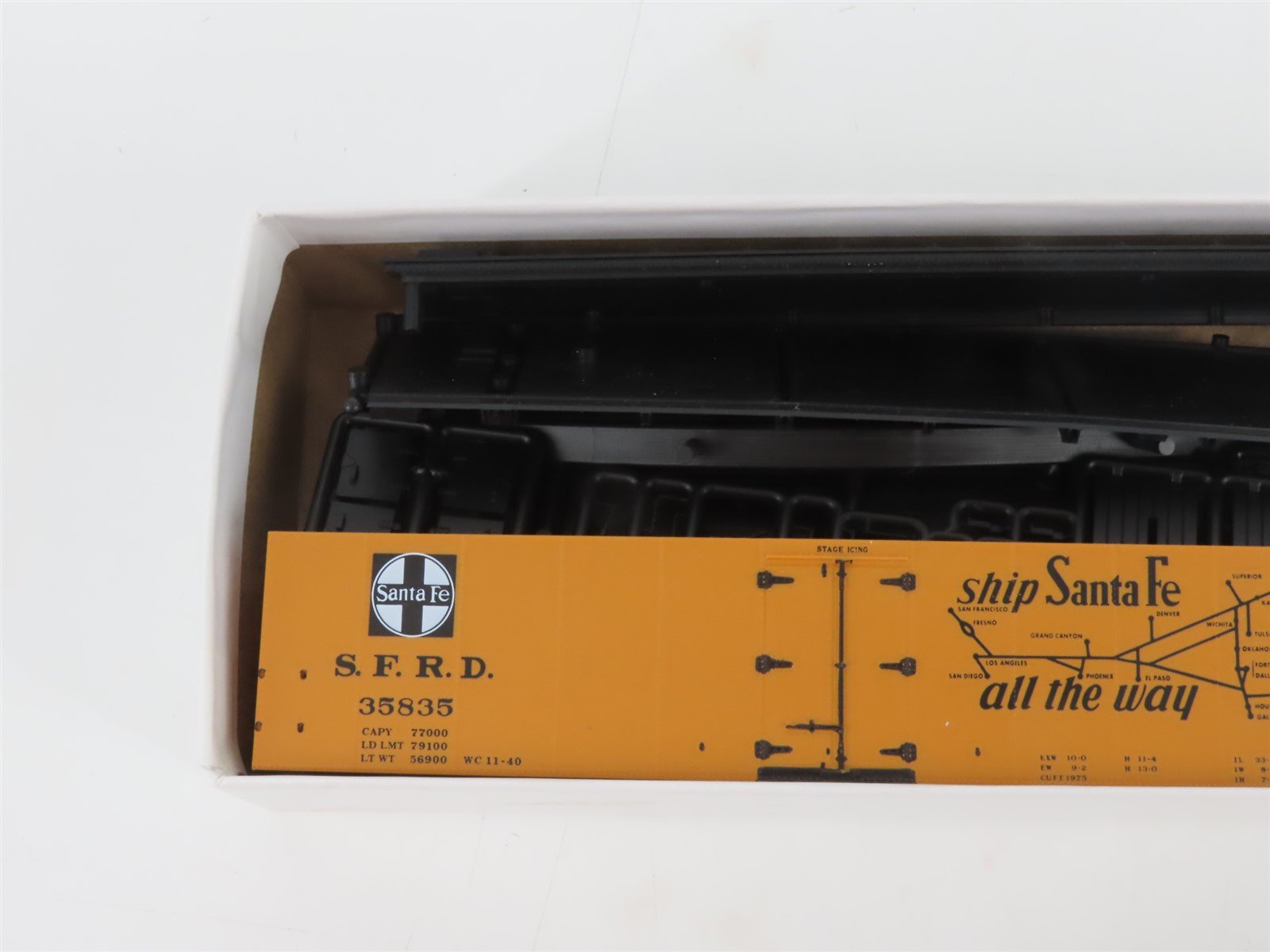 HO Scale InterMountain Kit SFRD Santa Fe Railroad Reefer #35835