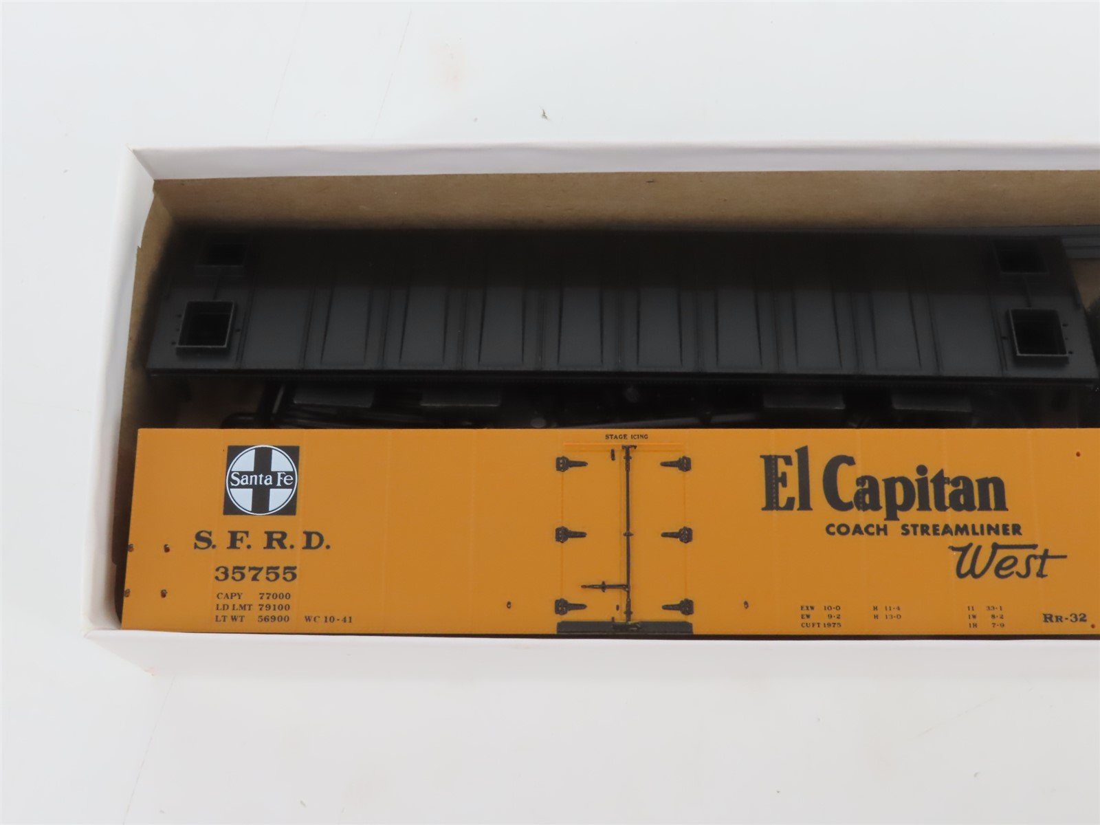 HO Scale InterMountain Kit SFRD Santa Fe El Capitan Railroad Reefer #35755