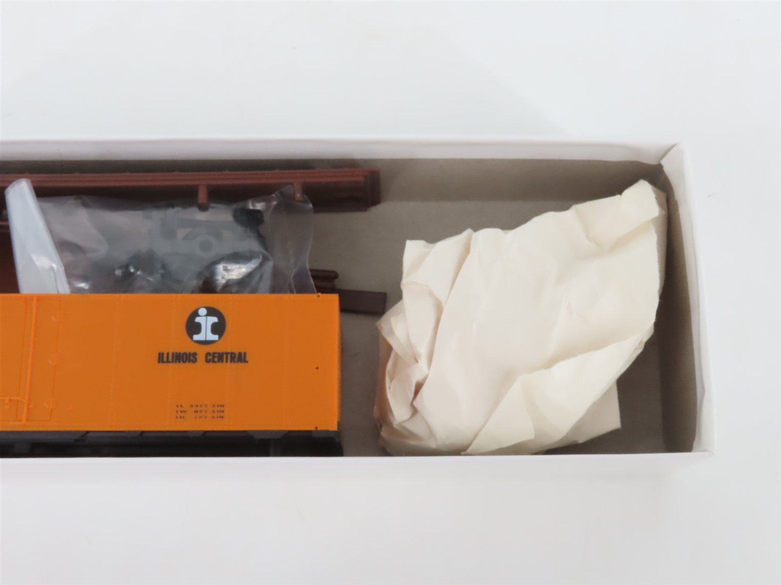 HO Scale InterMountain Kit 40507-01 NRC IC Illinois Central Reefer #16002