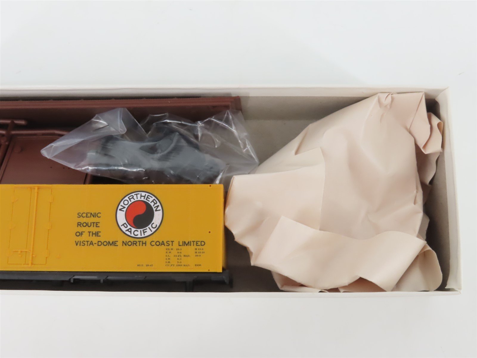 HO Scale InterMountain Kit 40502-04 NP Northern Pacific Railroad Reefer #91054