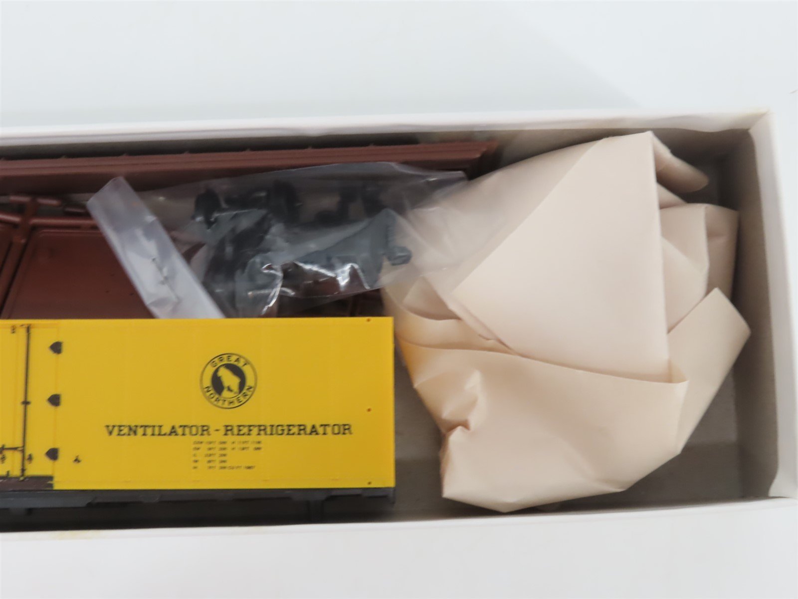 HO Scale InterMountain Kit 40505-03 WFEX Western Fruit Express Reefer #68073