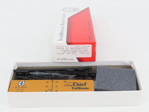 HO Scale InterMountain Kit 41113-01 SFRD Santa Fe Super Chief Reefer #35304