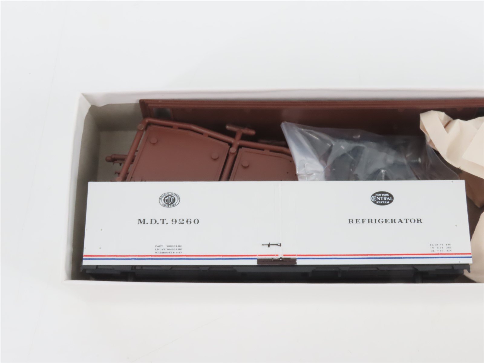 HO Scale InterMountain Kit 40504-06 MDT Merchants Despatch Reefer #9260