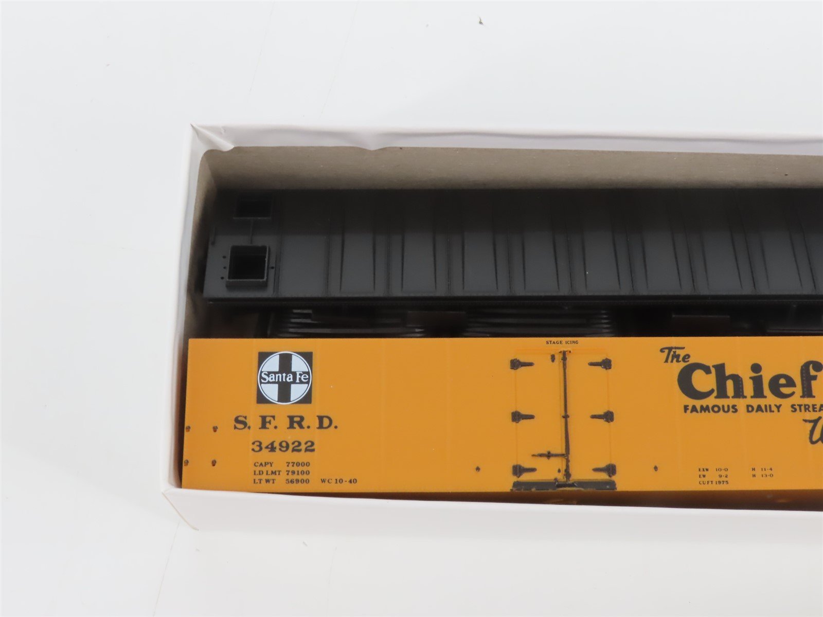 HO Scale InterMountain Kit 41106-18 SFRD Santa Fe The Chief-West Reefer #34922