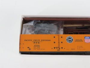 HO Scale InterMountain Kit 40501-02 PFE Pacific Fruit Express Reefer #47282