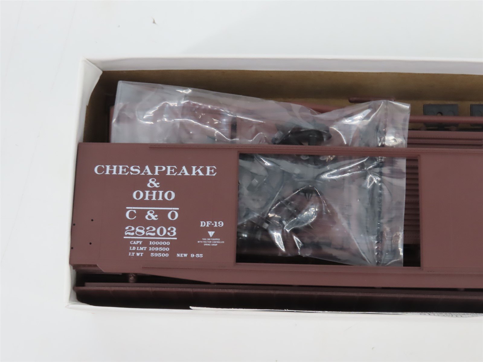 HO InterMountain Kit 40606-09 C&O Chesapeake & Ohio Double Door Box Car #28203