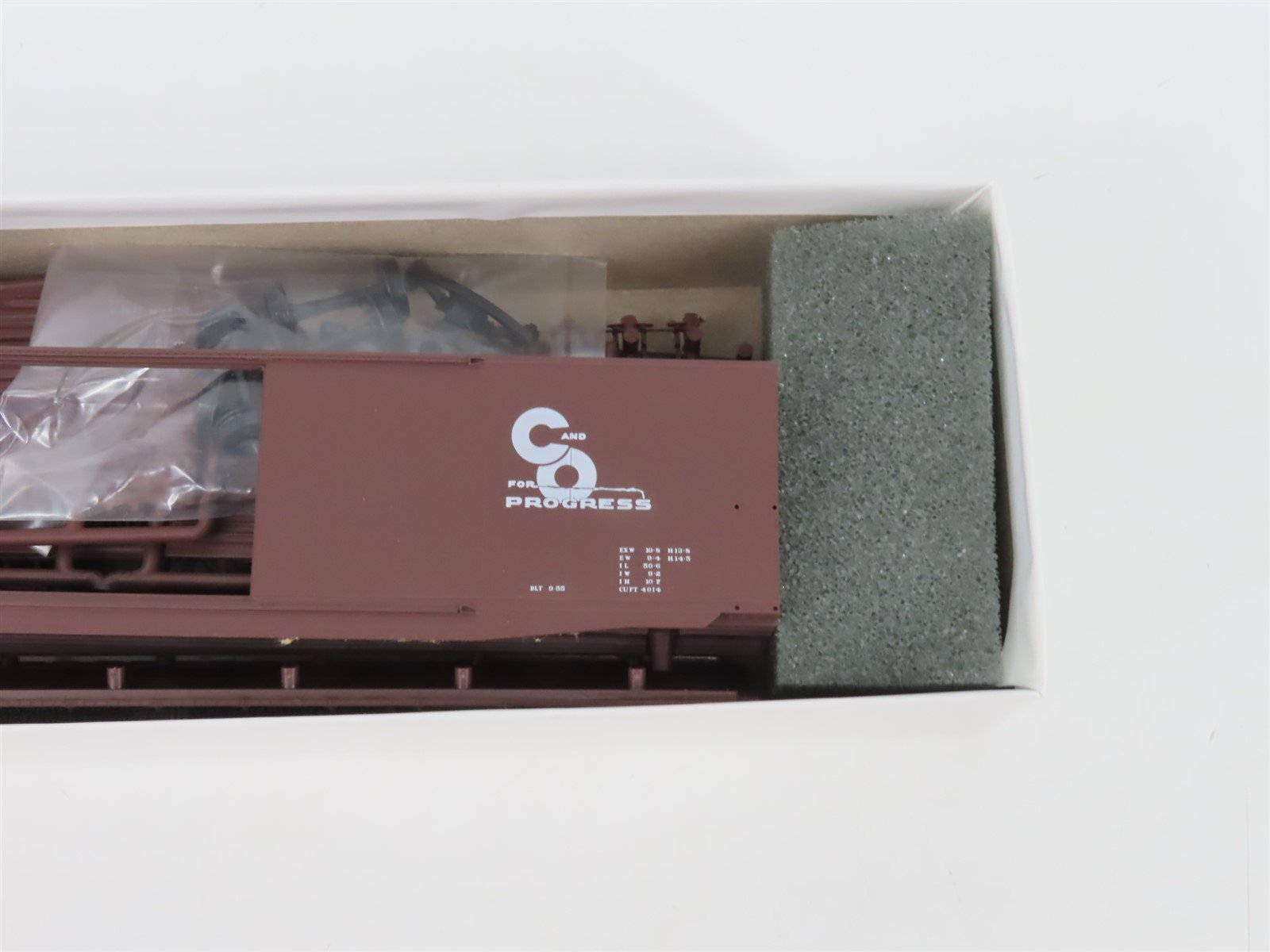 HO Scale InterMountain Kit 40606-05 C&O Chesapeake & Ohio 50' Box Car #28132
