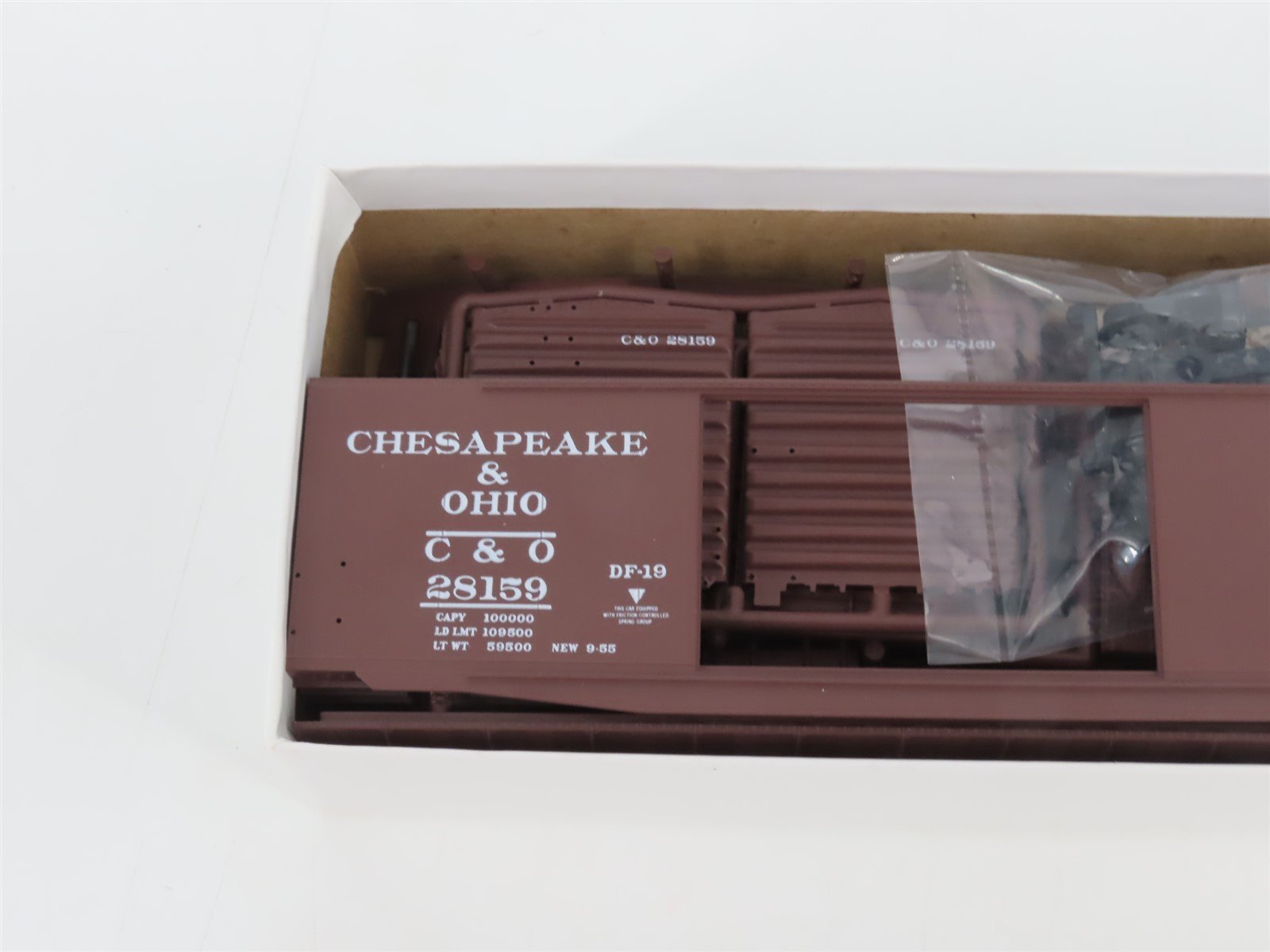 HO Scale InterMountain Kit 40606-06 C&O Chesapeake & Ohio 50' Box Car #28159