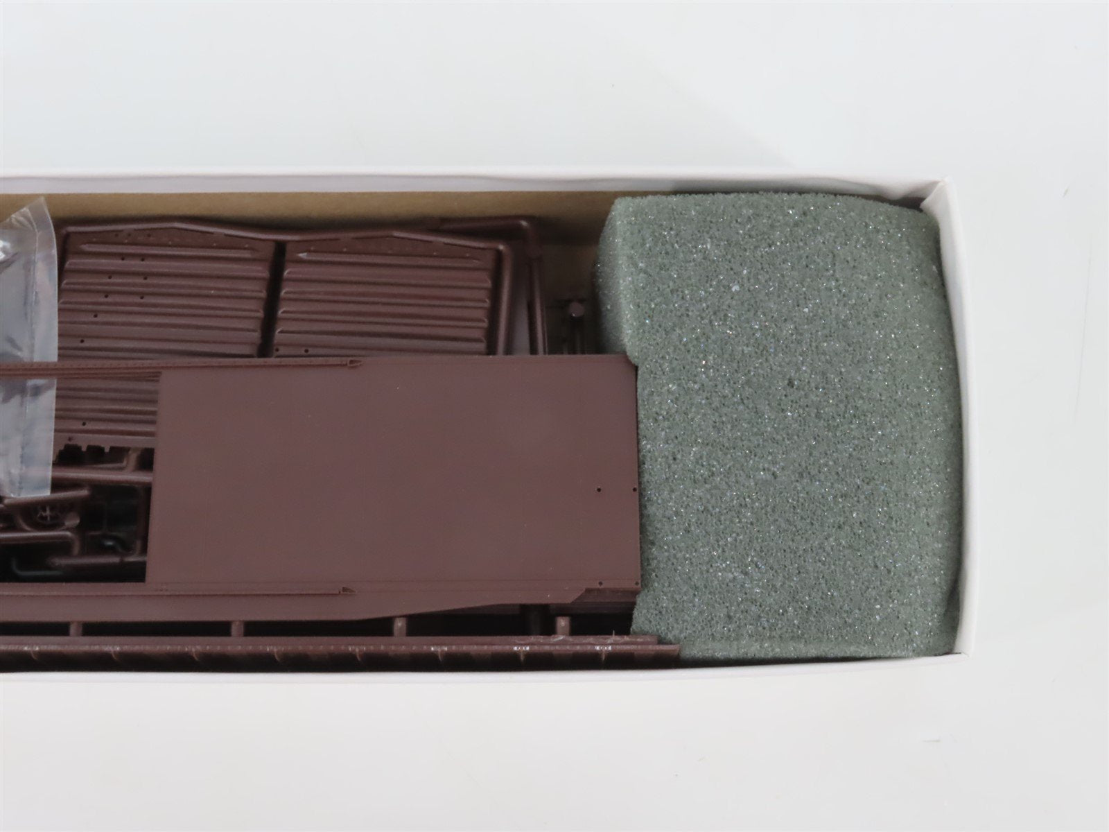 HO Scale InterMountain Kit 40698 Undecorated Double Door 50' Box Car