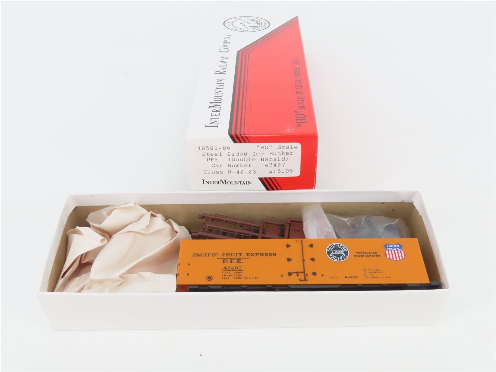 HO InterMountain Kit 40501-06 SP UP PFE Pacific Fruit Express Reefer #47497