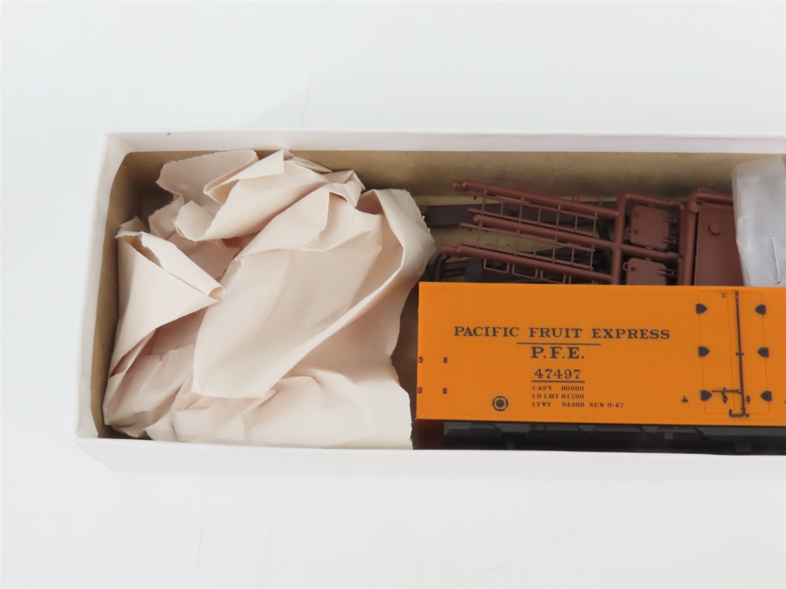 HO InterMountain Kit 40501-06 SP UP PFE Pacific Fruit Express Reefer #47497
