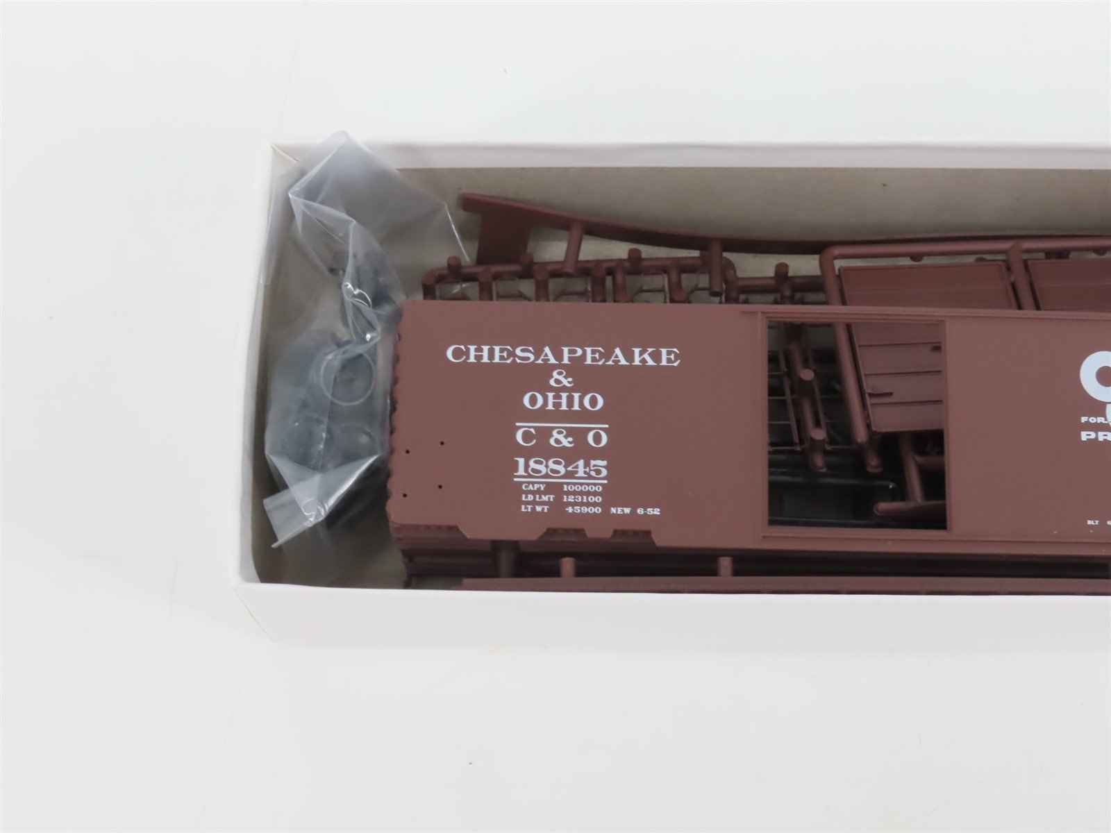 HO InterMountain Kit 40455-09 C&O Chesapeake & Ohio Single Door Box Car #18845