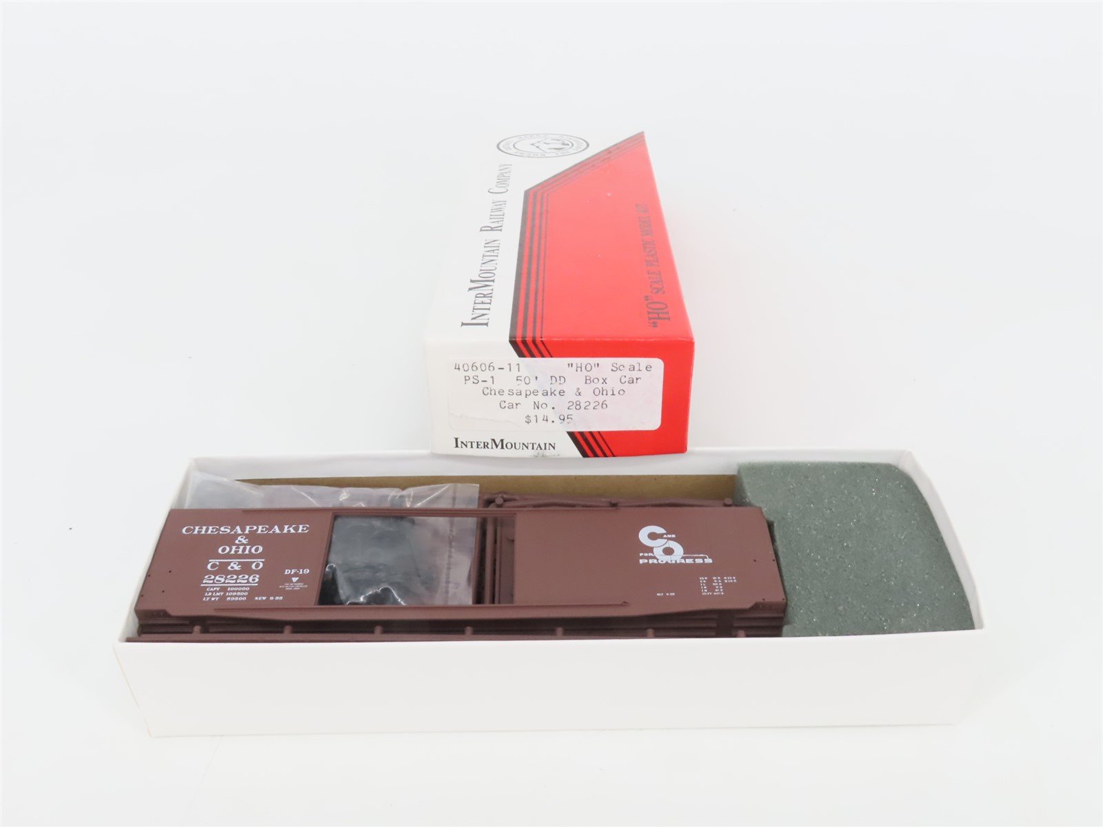 HO Scale InterMountain Kit 40606-11 C&O Chesapeake & Ohio 40' Box Car #28226