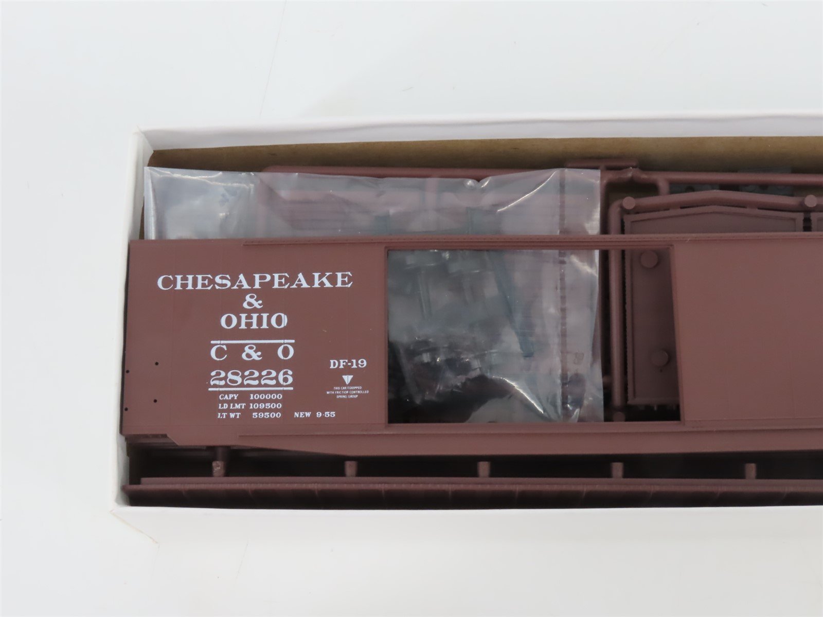 HO Scale InterMountain Kit 40606-11 C&O Chesapeake & Ohio 40' Box Car #28226