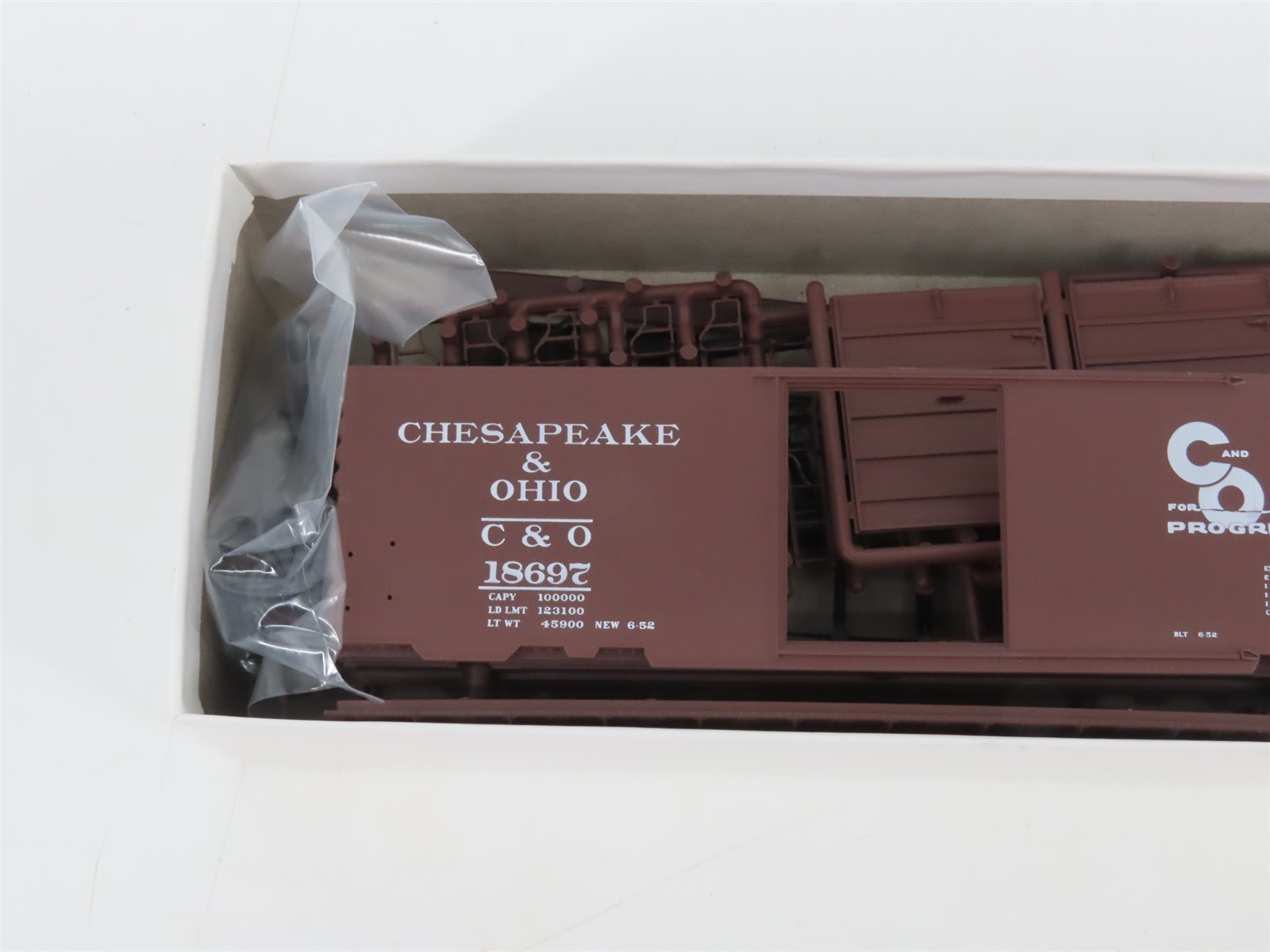 HO InterMountain Kit 40455-05 C&O Chesapeake & Ohio Single Door Box Car #18697